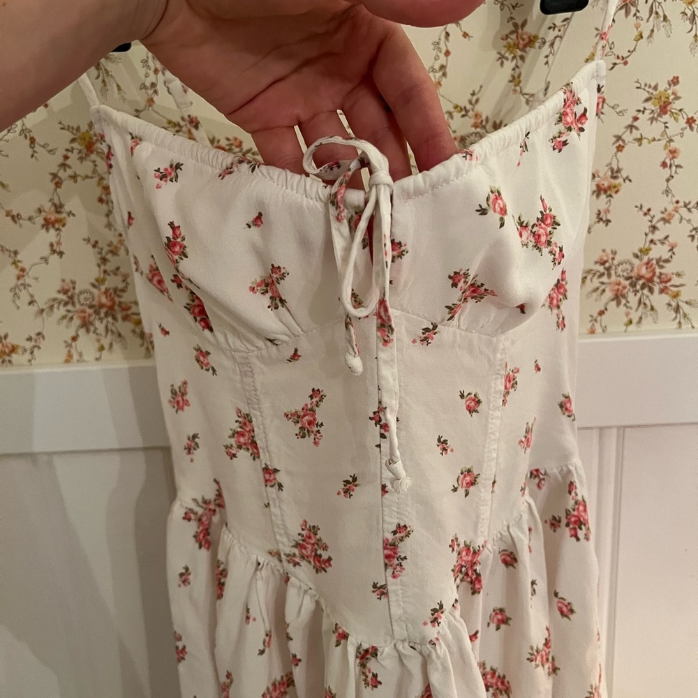 Streetwear Society White and Pink Floral Dress